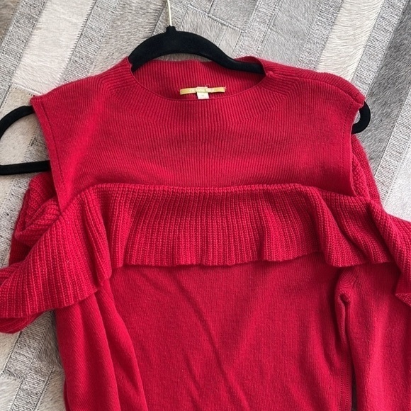 Gianni Bini Red Cold Shoulders Sweater - Picture 3 of 5